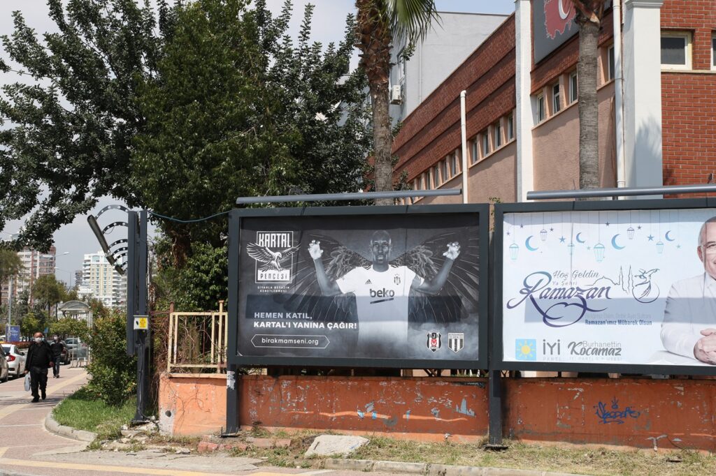 Bırakmam Seni’ bağış kampanyasına destek olarak takımının yanında olduğunu göstermişti.