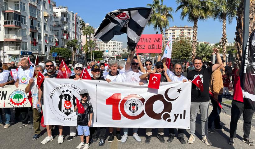 Cumhuriyetimizin 100.yılını kutlamak için STK’lar ile Cumhuriyet Yürüyüşüne katıldık. Mersin’de dernekler arasında spor derneği olarak tek katılan derneğimize hem Beşiktaş'ımızın büyük taraftarları hem de diğer takım taraftarları çok büyük ilgi gösterdiler. YAŞASIN CUMHURİYET 29 Ekim 2023